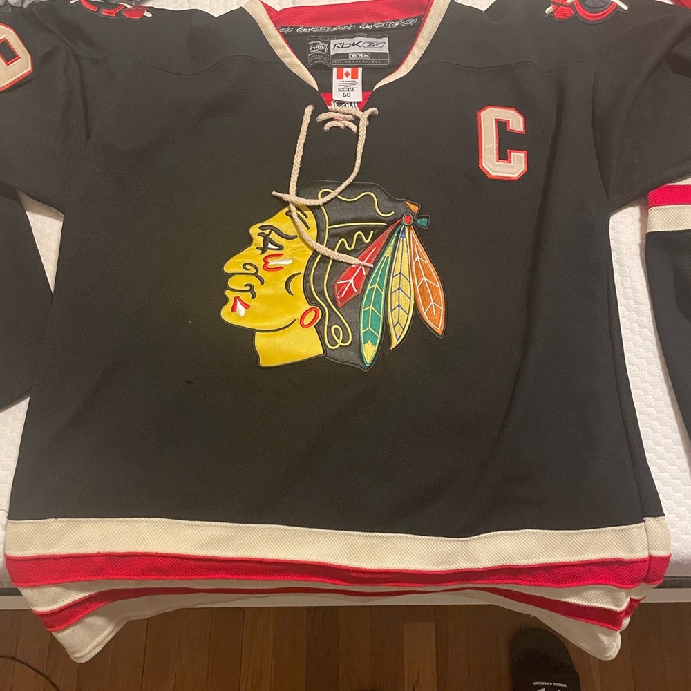 NHL JONATHAN TOEWS Chicago Blackhawks authentic jersey size 50 (M/L) alternate